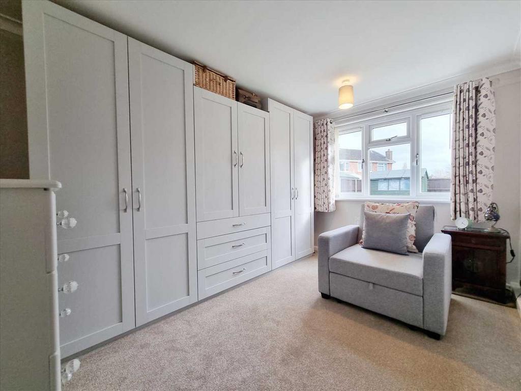 Bedroom 2: