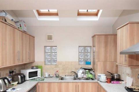 5 bedroom house to rent, Swinburne Place, Newcastle upon Tyne NE4