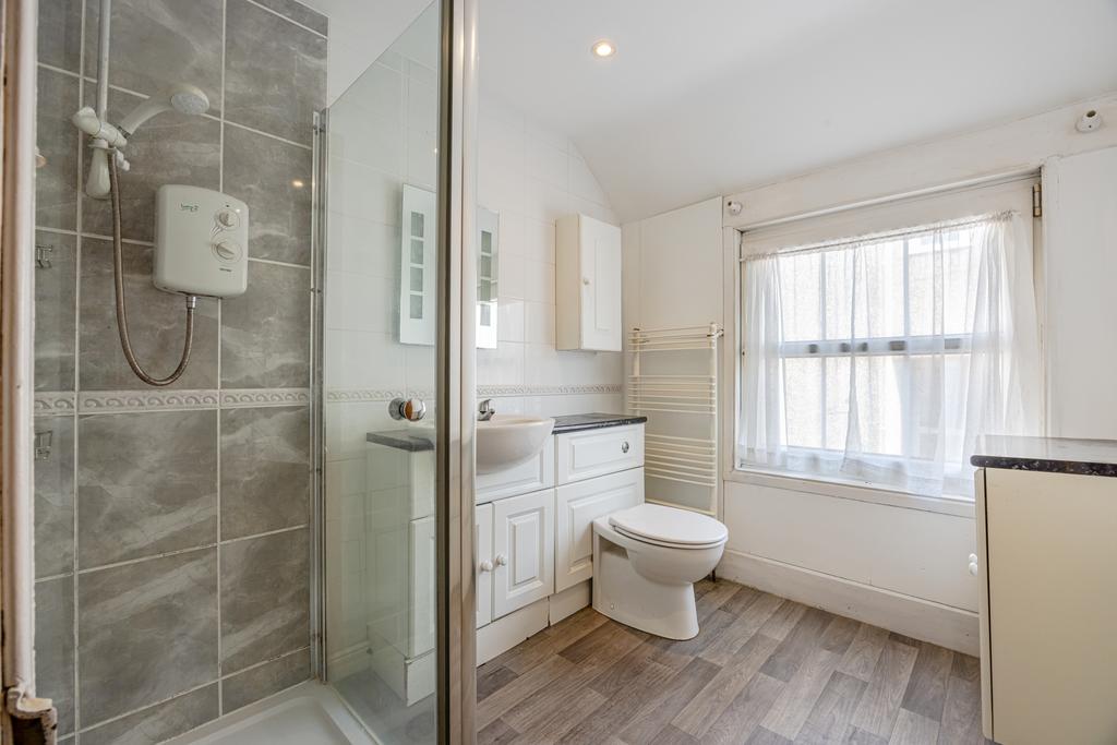 A23 - Avon House, Kingsbridge - 260304