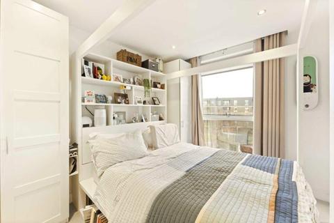 2 bedroom apartment for sale, Levett Square, Kew, Surrey, TW9