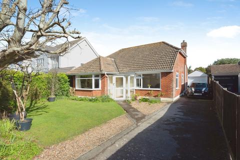 2 bedroom bungalow for sale, Mengham Avenue, Hayling Island, Hampshire, PO11