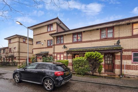 Pincott Place, London, SE4