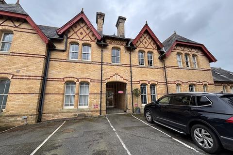 undefined, Y Felinheli LL56