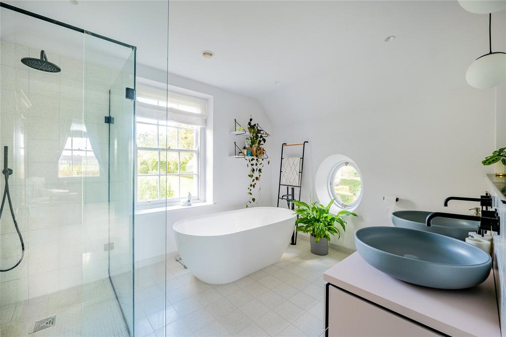 En Suite Bathroom