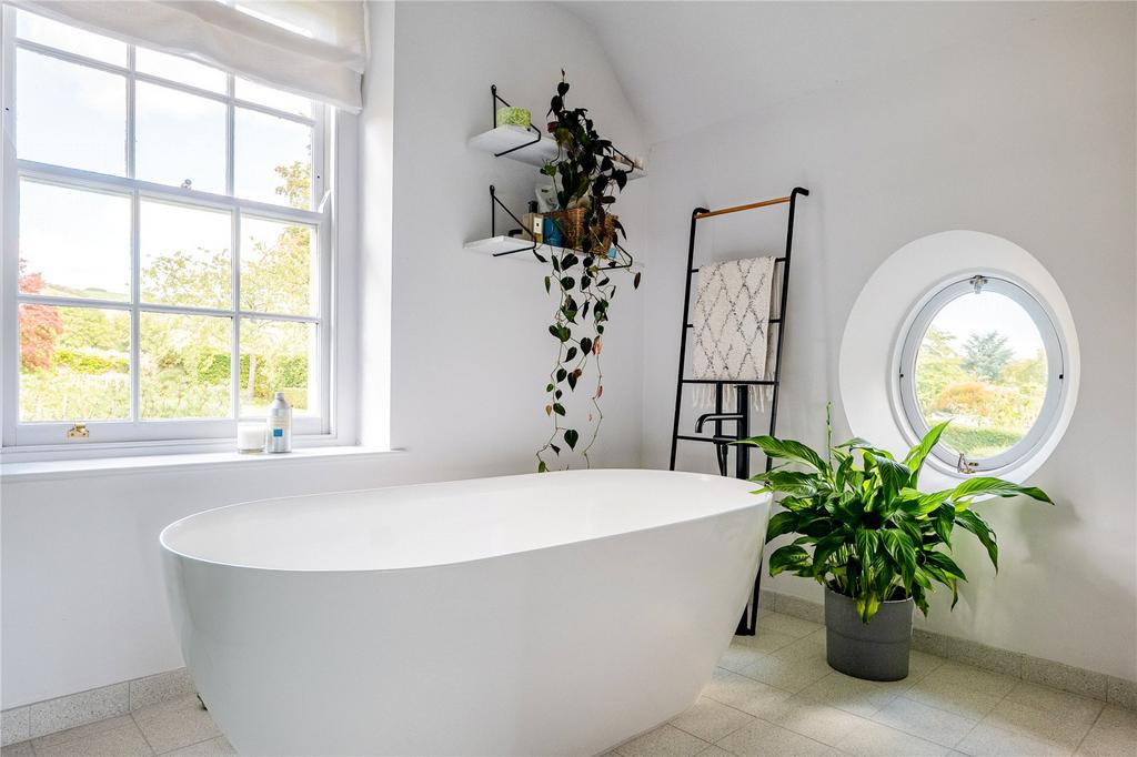 En Suite Bathroom