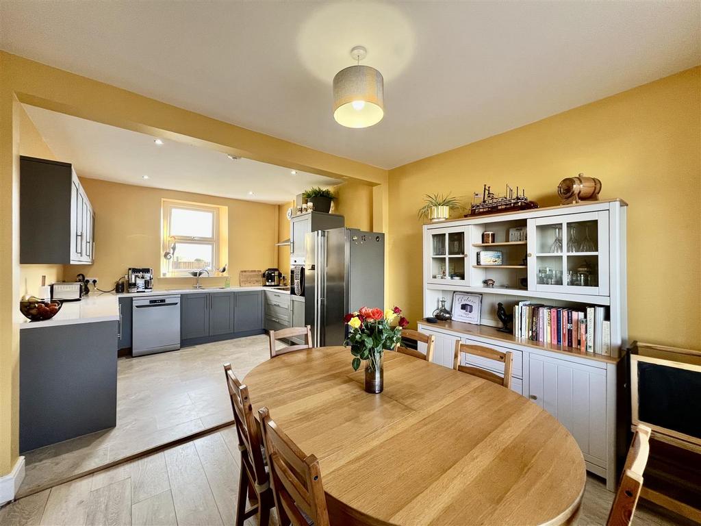 Kitchen diner