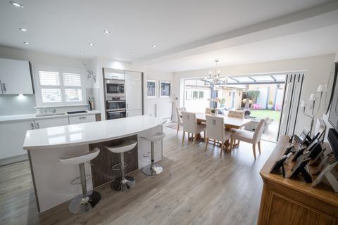 5 bedroom detached house for sale, Gunners Rise, Southend-on-Sea SS3