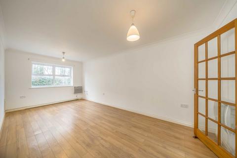 undefined, International Way, Sunbury-On-Thames TW16