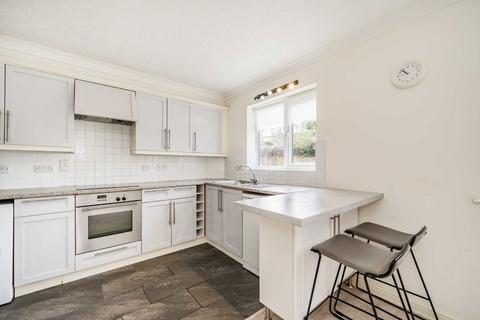 2 bedroom flat to rent, Kempton Court, Sunbury-On-Thames TW16