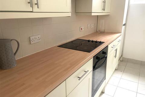 2 bedroom flat for sale, Granada Road, Southsea