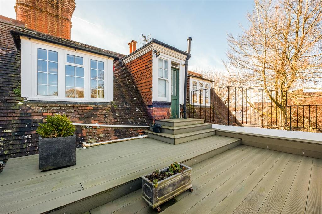 7a Barrowfield Drive-21.jpg