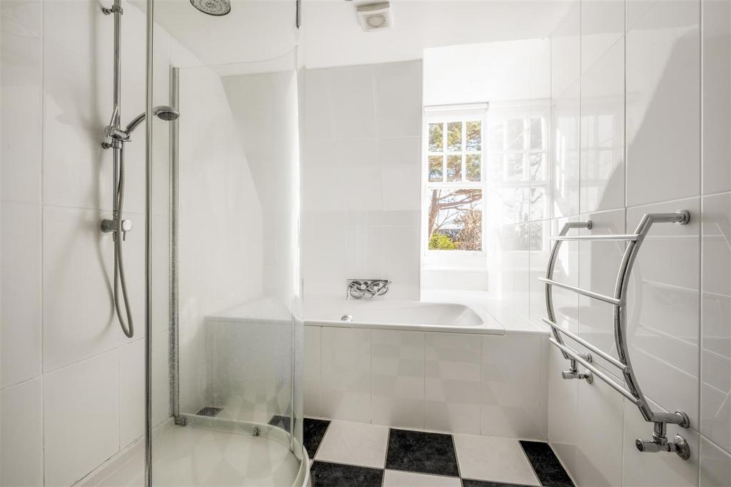 7a Barrowfield Drive-15.jpg