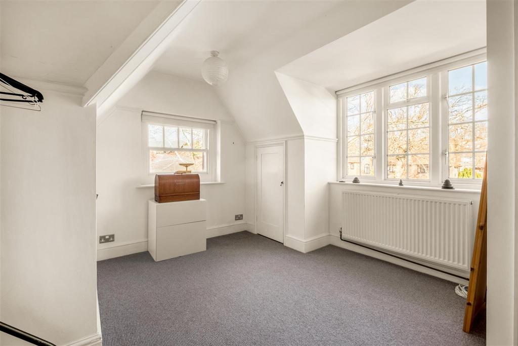 7a Barrowfield Drive-10.jpg