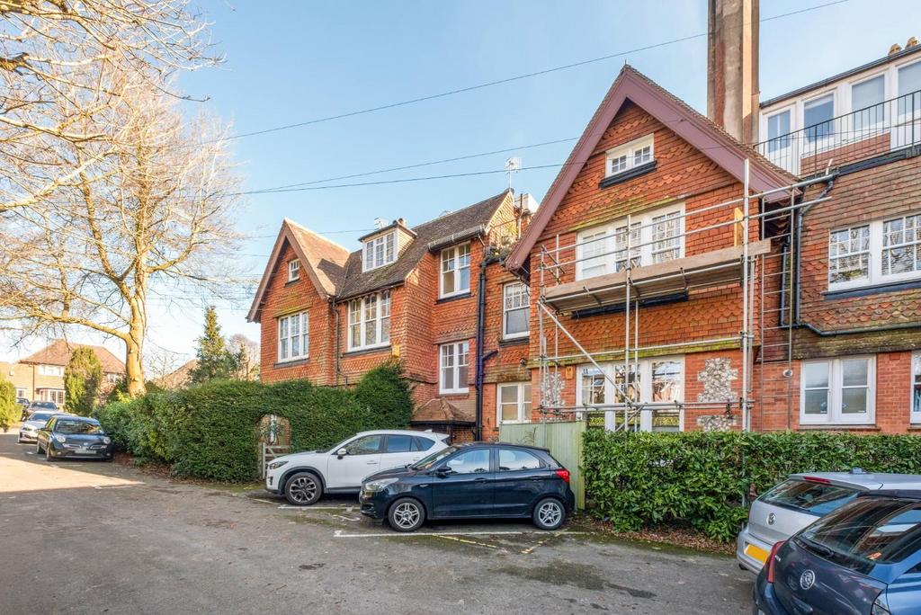 7a Barrowfield Drive-27.jpg