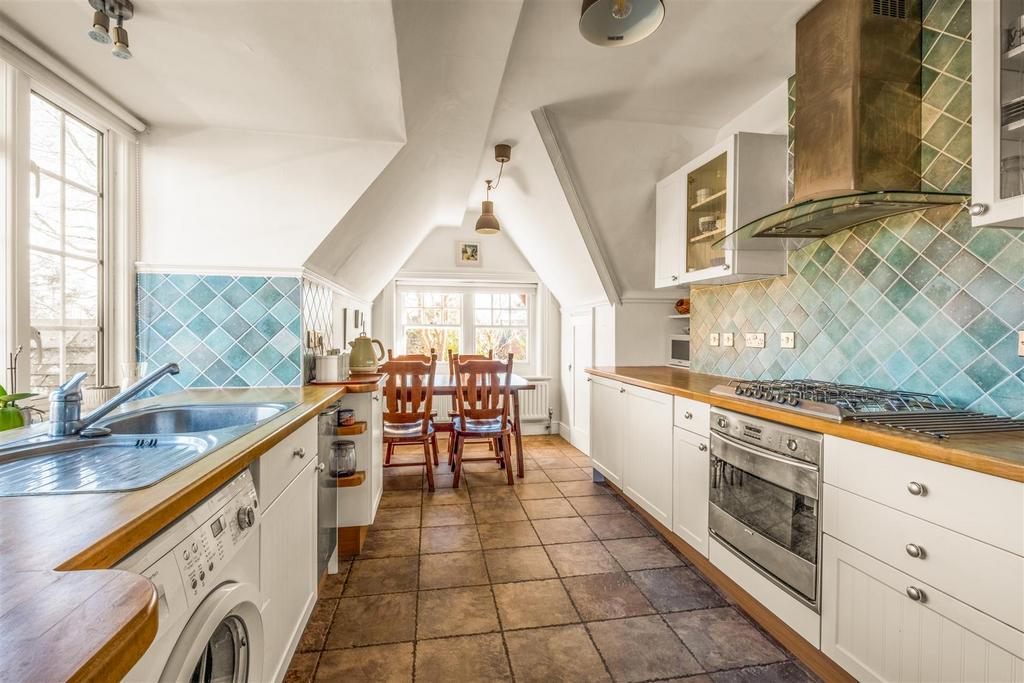 7a Barrowfield Drive-4.jpg