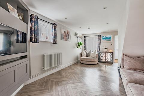 3 bedroom semi-detached house for sale, Gayler Close, Bletchingley, Redhill