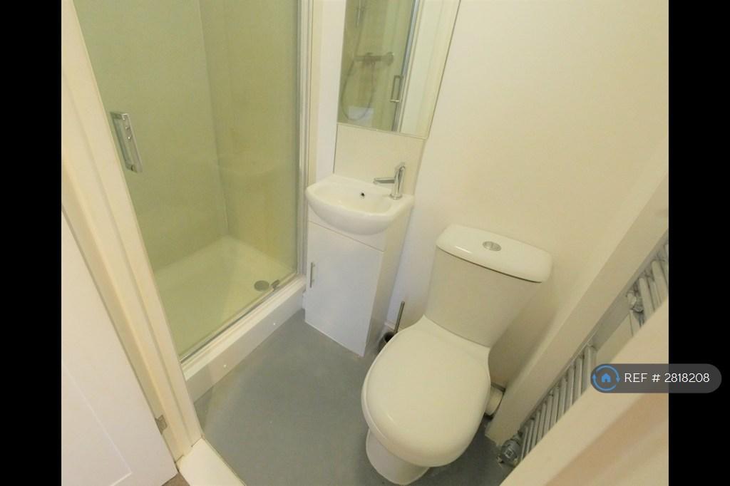 Room 5 Ensuite