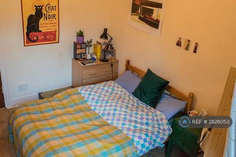 4 bedroom flat to rent, Willowbank Crescent, Glasgow, G3
