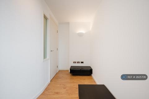 1 bedroom flat to rent, Bridgewater Place, Leeds, LS11