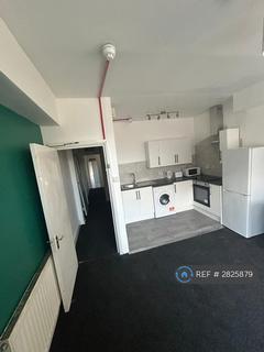 4 bedroom flat to rent, Beech Avenue, New Basford, Nottingham, NG7