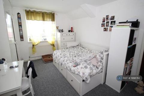 undefined, Bowdon Avenue, Manchester, M14