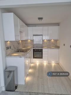 2 bedroom flat to rent, Curtis Drive, London, W3