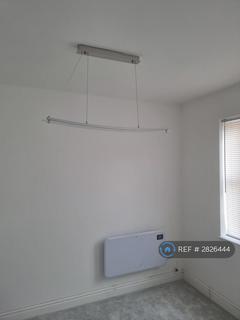 2 bedroom flat to rent, Curtis Drive, London, W3