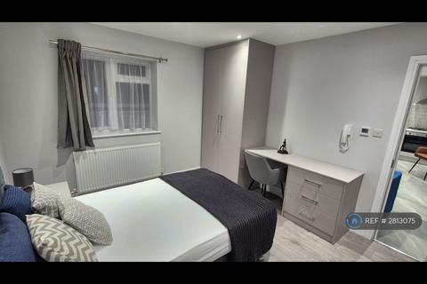 undefined, Kempton Avenue, Northolt, UB5