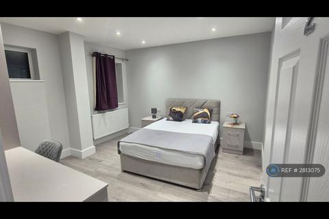 undefined, Kempton Avenue, Northolt, UB5