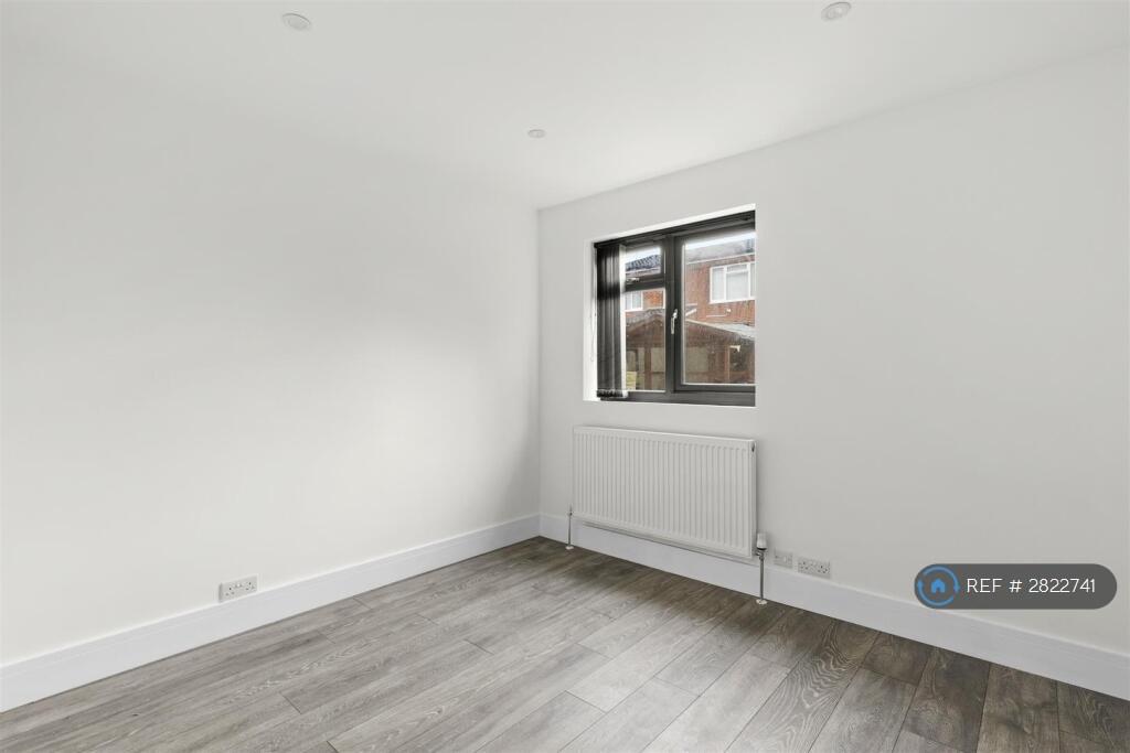 Double 4 / Dining Room