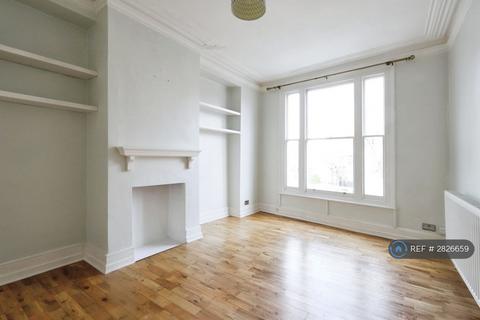 3 bedroom flat to rent, Stockwell Rd, London, SW9