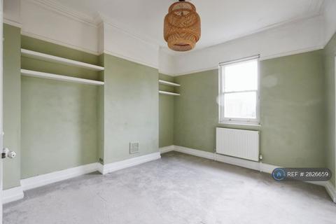 3 bedroom flat to rent, Stockwell Rd, London, SW9
