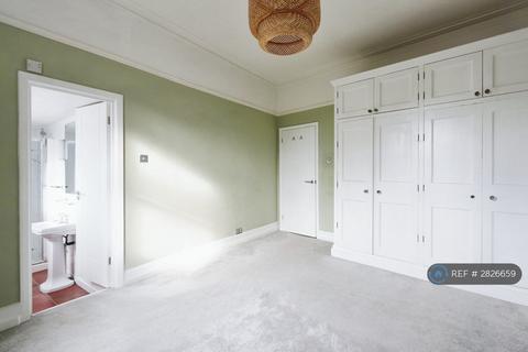 3 bedroom flat to rent, Stockwell Rd, London, SW9