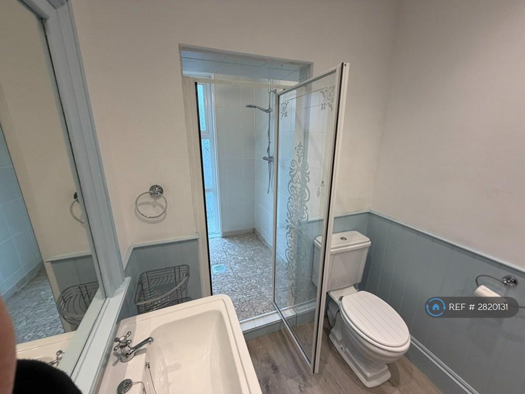 Bathroom - View 3