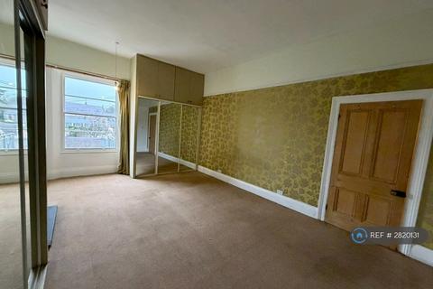 3 bedroom flat to rent, Kents Road, Torquay, TQ1