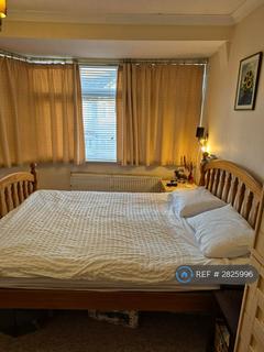 undefined, Sunningdale Avenue, Hanworth, TW13
