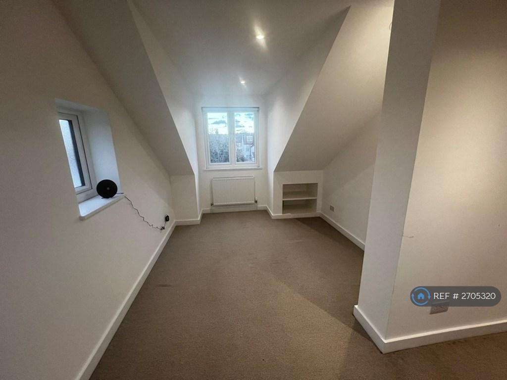 2nd Floor Large Double Bedroom