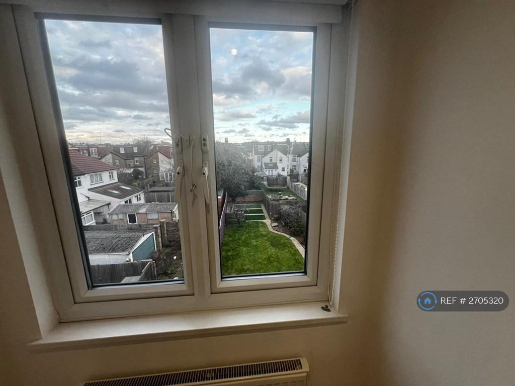 2nd Floor Large Double Bedroom