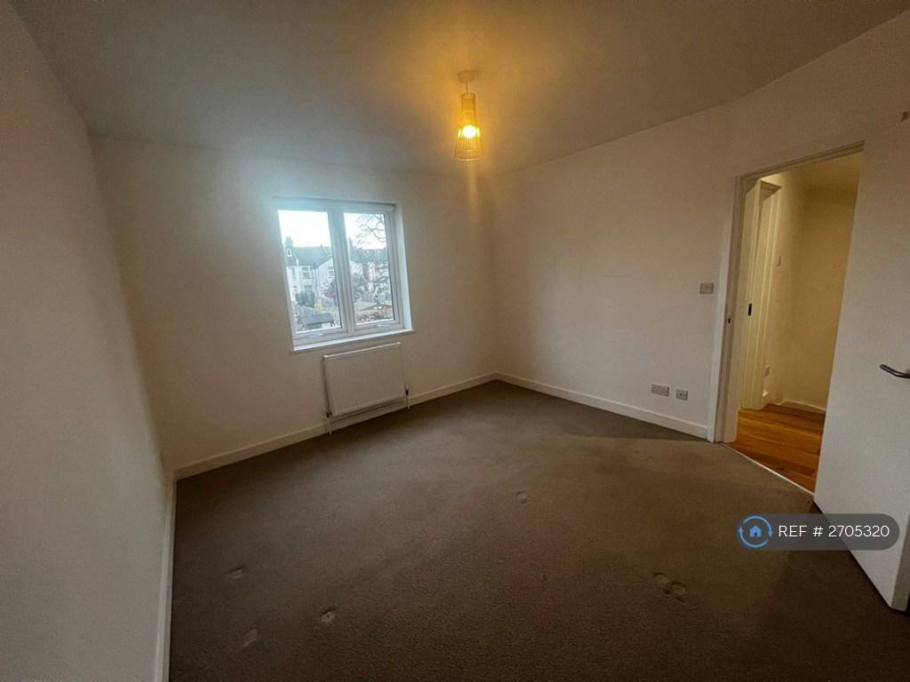 1st Floor Small Double Bedroom