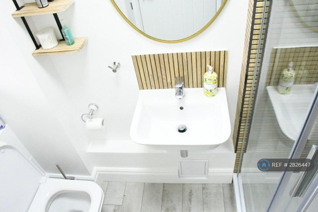 Bathroom 2