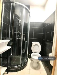 1 bedroom in a house share to rent, Beaconsfield Road, Southall, UB1