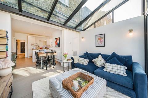 3 bedroom maisonette for sale, Dornton Road, London SW12