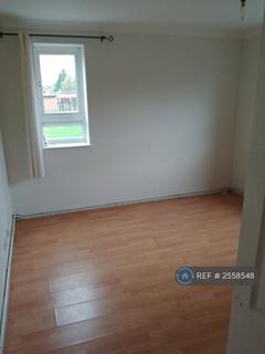 2 bedroom flat to rent, Trent Road, Chelmsford, CM1