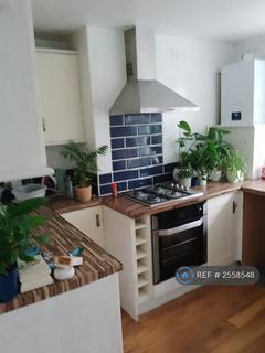 2 bedroom flat to rent, Trent Road, Chelmsford, CM1