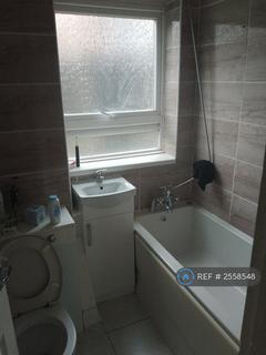 2 bedroom flat to rent, Trent Road, Chelmsford, CM1