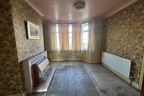 undefined, Leafield Avenue, Bradford BD2