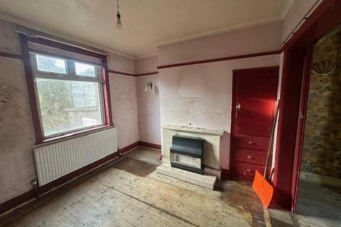 undefined, Leafield Avenue, Bradford BD2