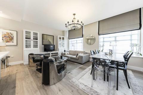 undefined, Great West Road, Brentford TW8