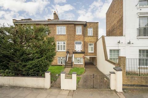 2 bedroom flat for sale, St. Ann's Road, London N15