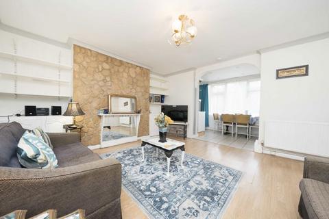 2 bedroom flat for sale, St. Ann's Road, London N15